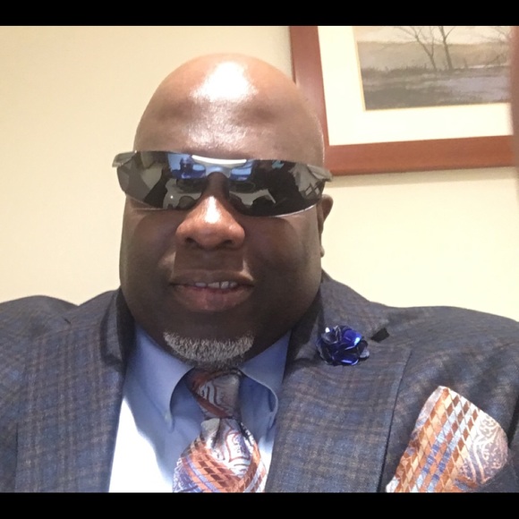 Meet your Posher, Myron - Picture 9 of 11